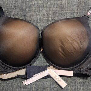 BRAND NEW with tags Victoria Secret Push Up bra. NEVER WORN.